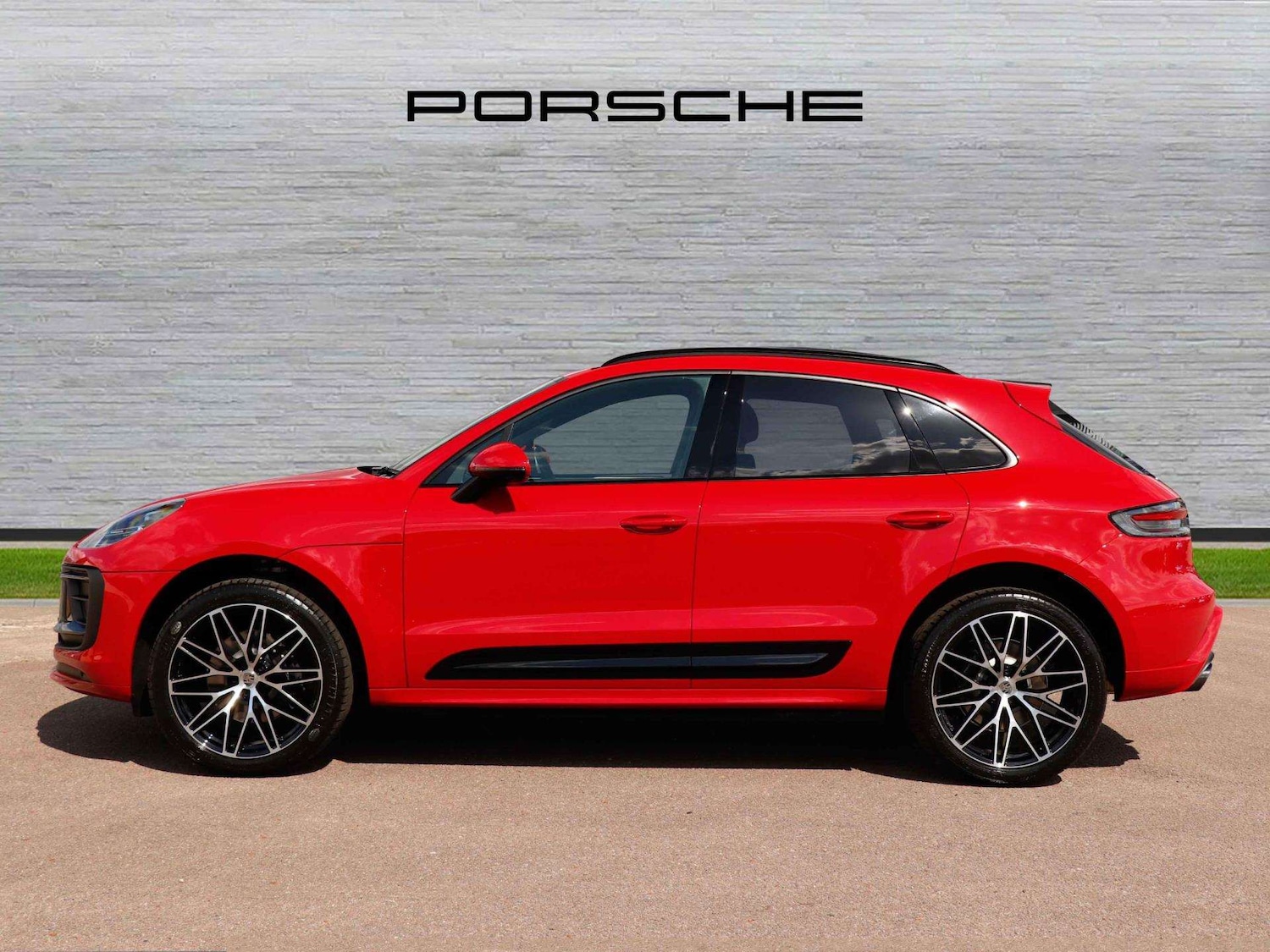 Used Porsche Macan 2025 for sale - 76125789: Photo 6