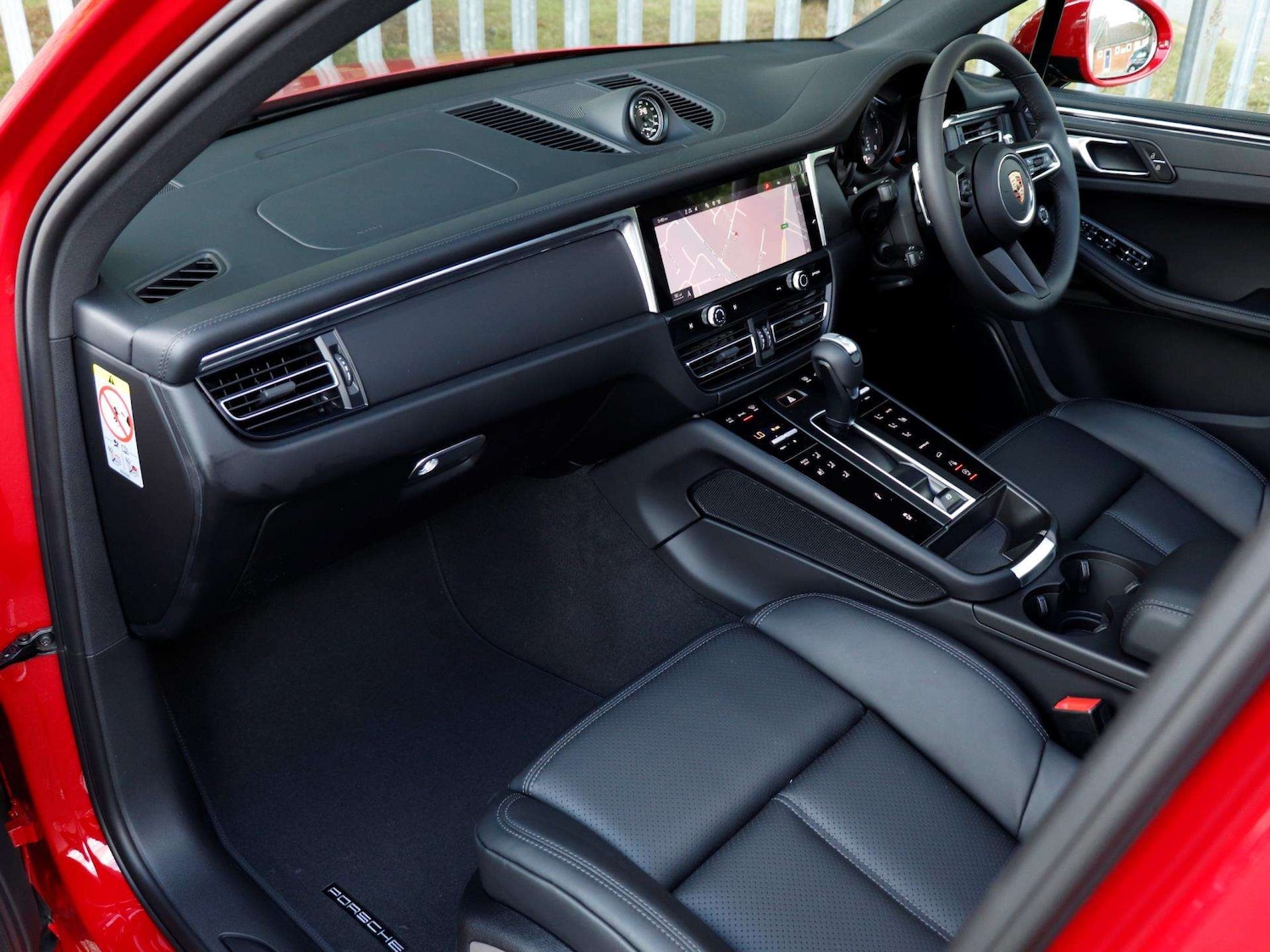 Used Porsche Macan 2025 for sale - 76125789: Photo 9