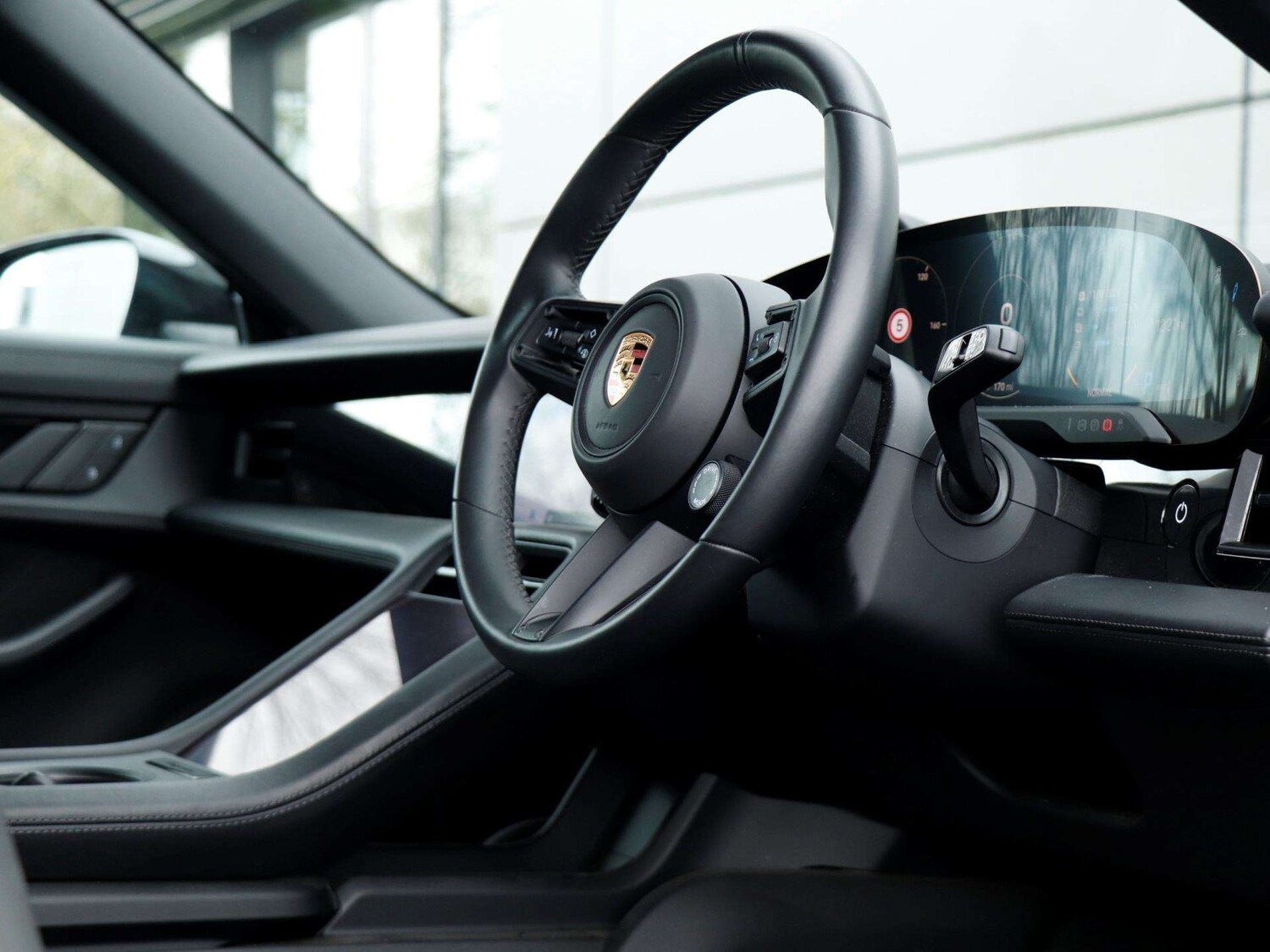 Used Porsche Taycan 2022 for sale - 77540675: Photo 11