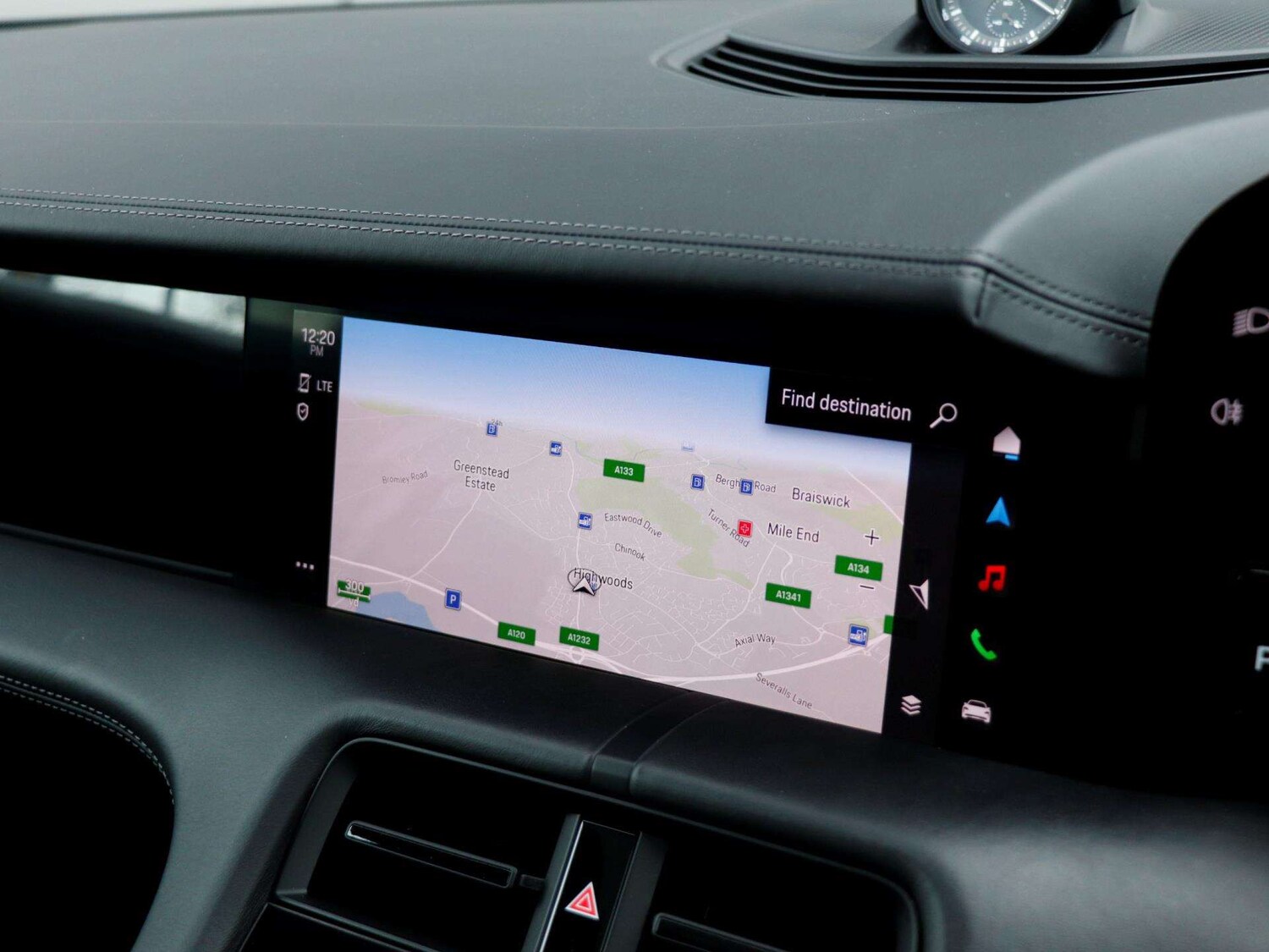 Used Porsche Taycan 2022 for sale - 77540675: Photo 15