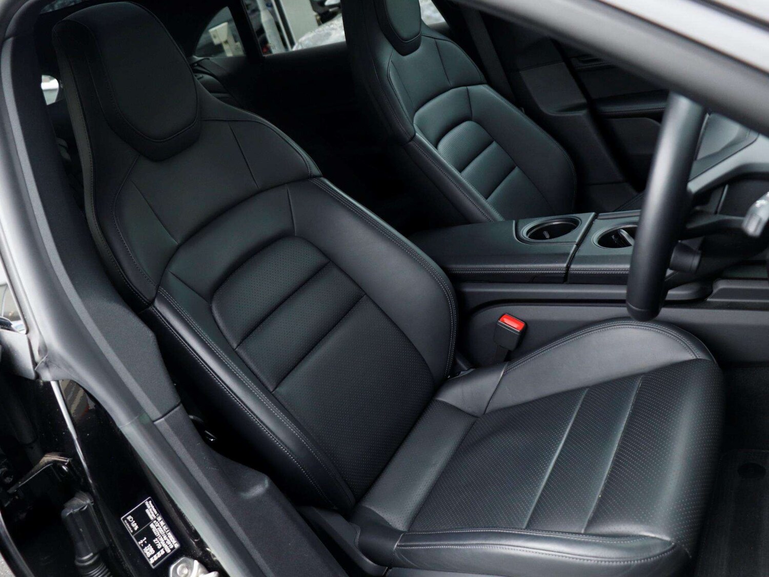 Used Porsche Taycan 2022 for sale - 77540675: Photo 22