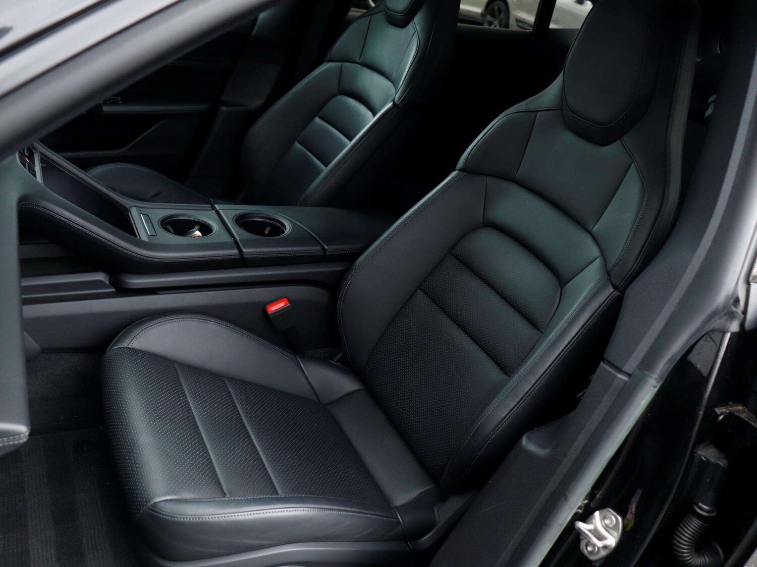 Used Porsche Taycan 2022 for sale - 77540675: Photo 23