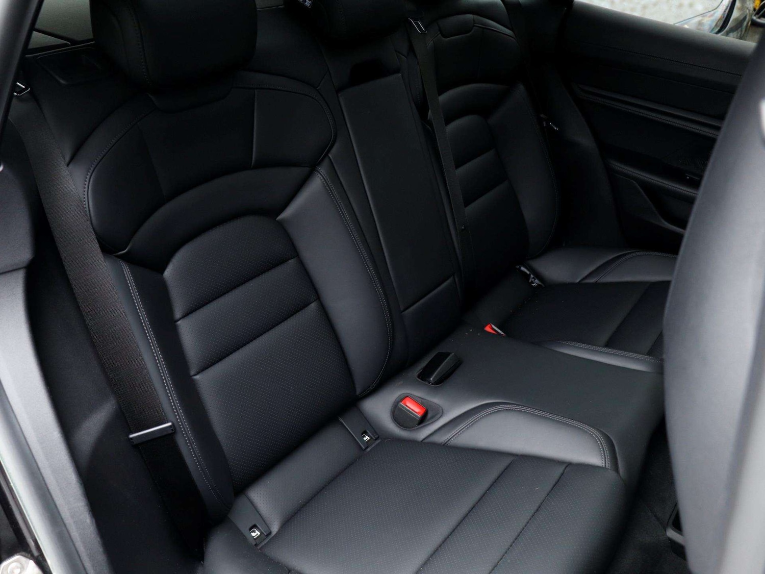 Used Porsche Taycan 2022 for sale - 77540675: Photo 24