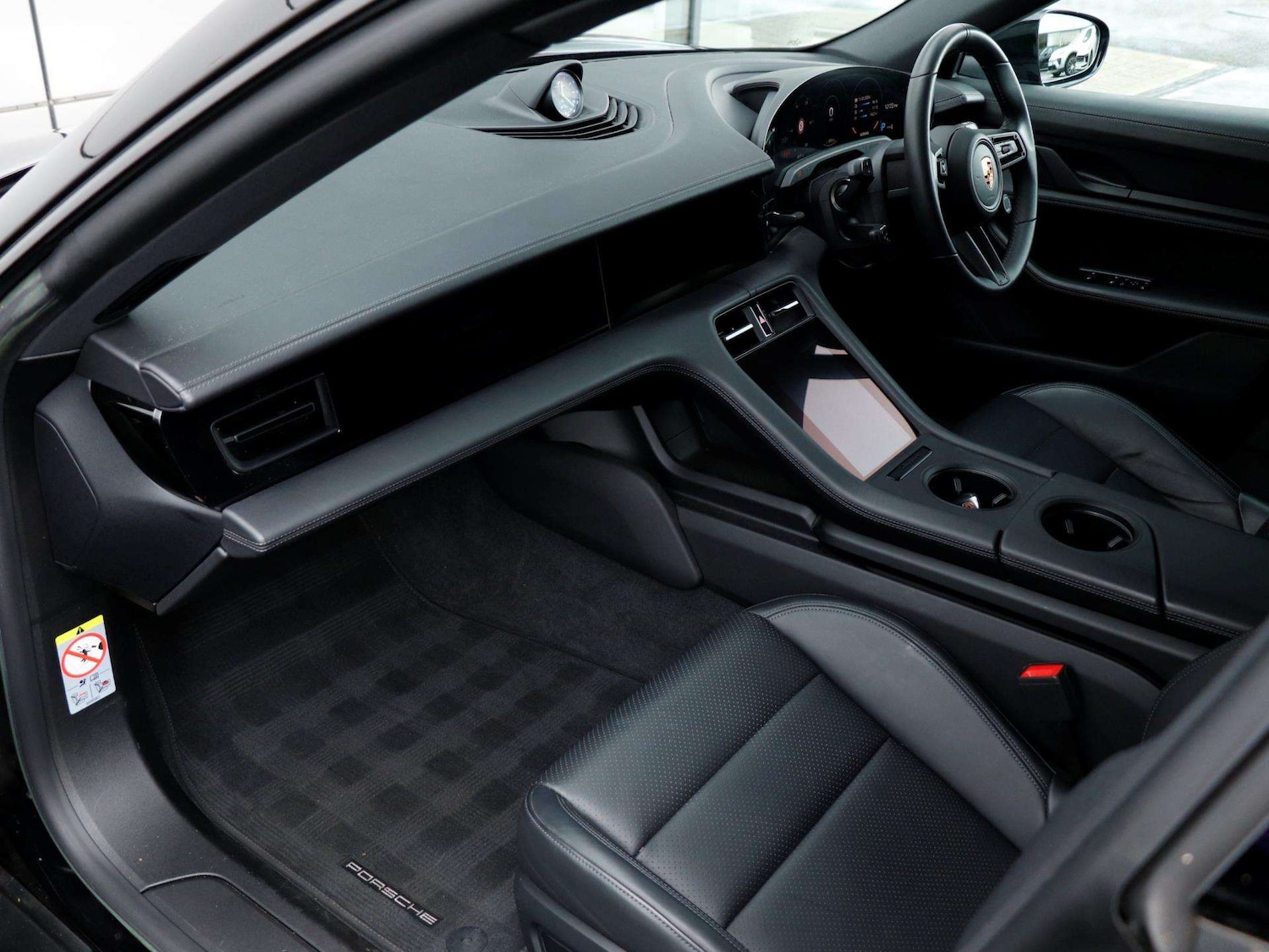 Used Porsche Taycan 2022 for sale - 77540675: Photo 9