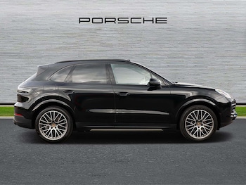 Used Porsche Cayenne 2023 for sale - 76411287: Photo