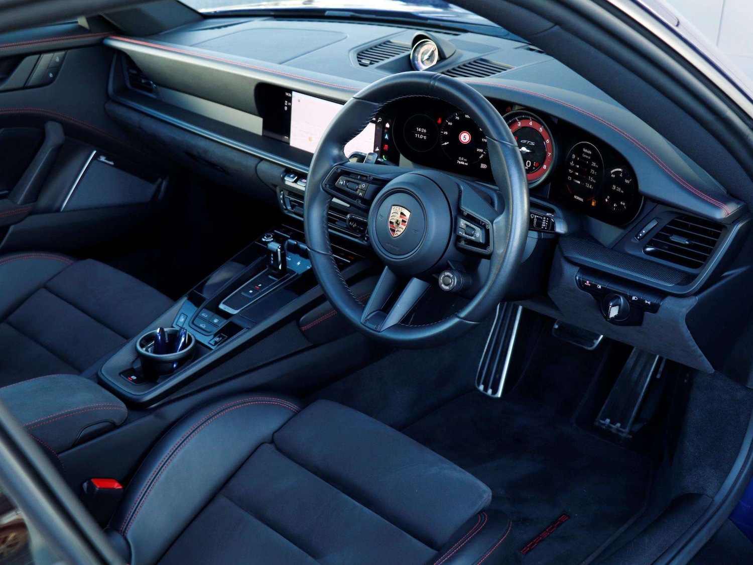 Used Porsche 911 2023 for sale - 77458668: Photo 10