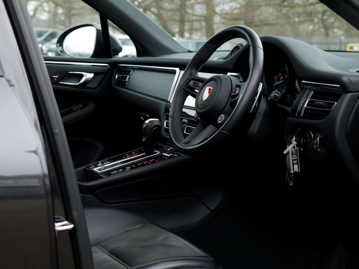 Used Porsche Macan 2022 for sale - 77158459: Photo 11