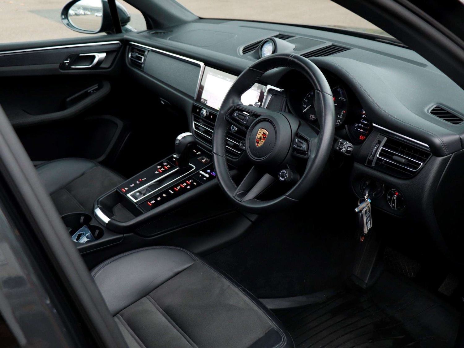 Used Porsche Macan 2022 for sale - 77158459: Photo 12