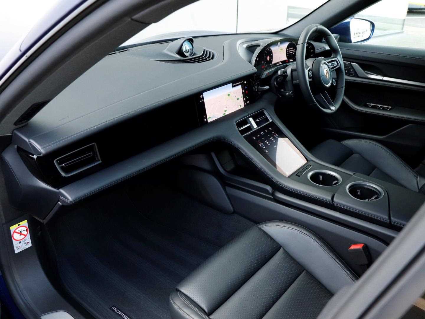 Used Porsche Taycan 2024 for sale - 75818504: Photo 11