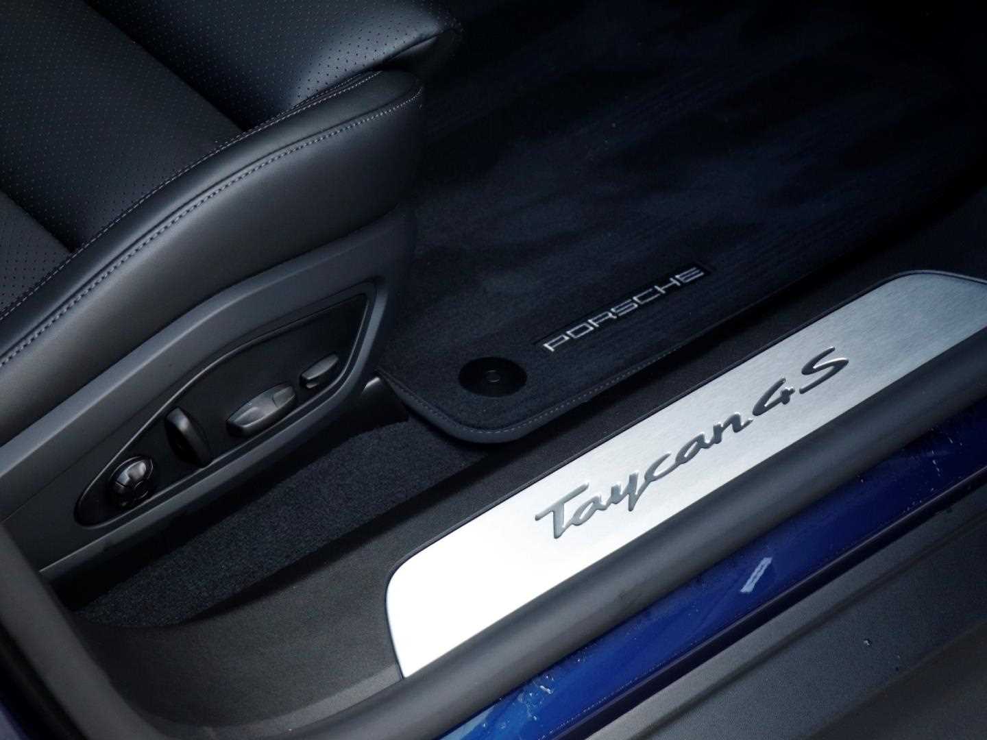 Used Porsche Taycan 2024 for sale - 75818504: Photo 24