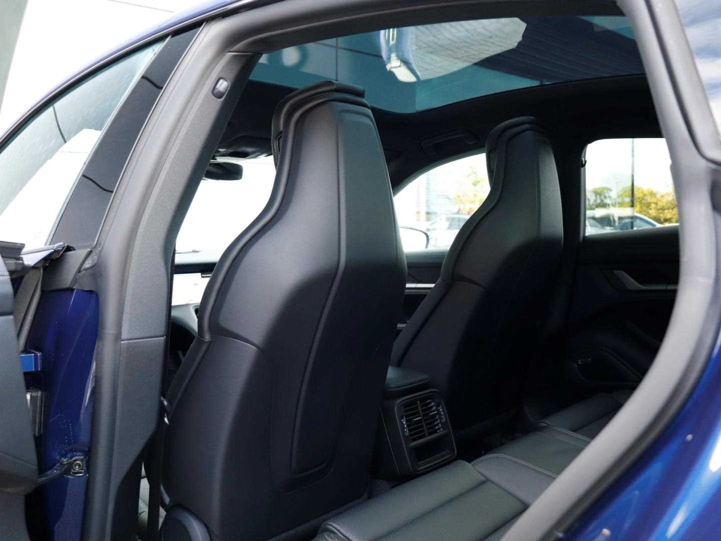 Used Porsche Taycan 2024 for sale - 75818504: Photo 28