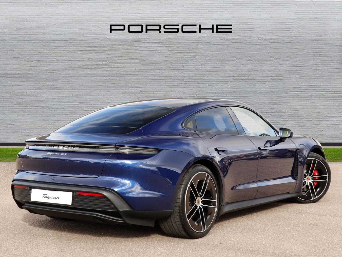 Used Porsche Taycan 2024 for sale - 75818504: Photo 3