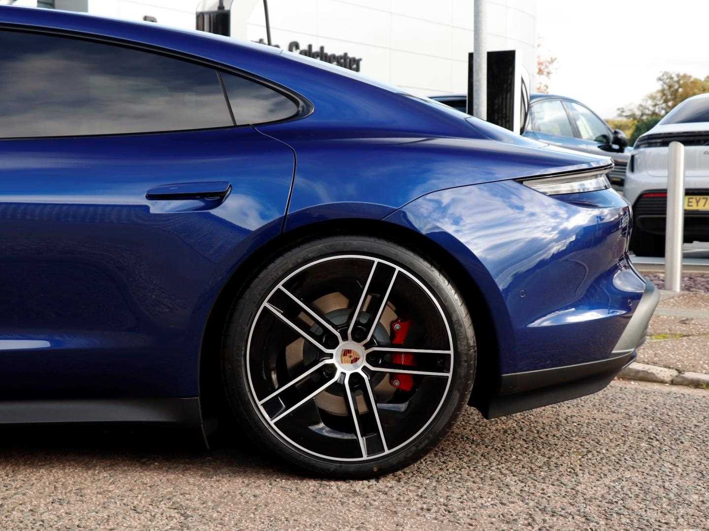 Used Porsche Taycan 2024 for sale - 75818504: Photo 32