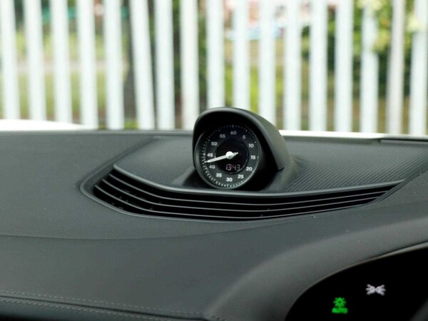 Used Porsche Taycan 2025 for sale - 75510689: Photo 14