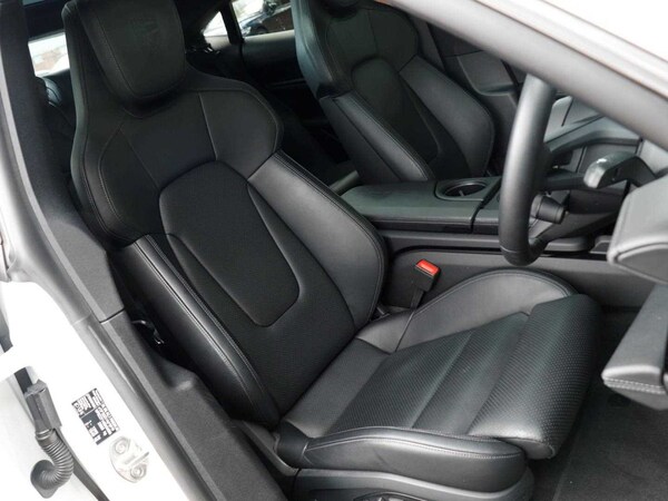 Used Porsche Taycan 2025 for sale - 75510689: Photo 23