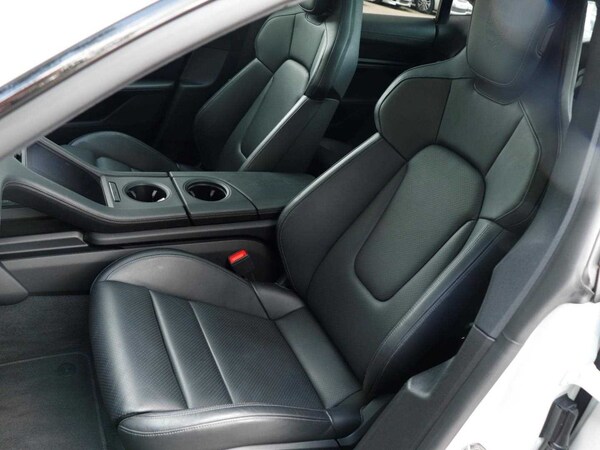 Used Porsche Taycan 2025 for sale - 75510689: Photo 24