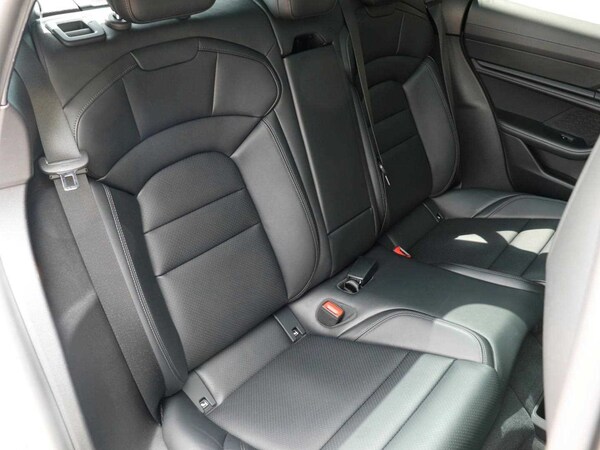 Used Porsche Taycan 2025 for sale - 75510689: Photo 25