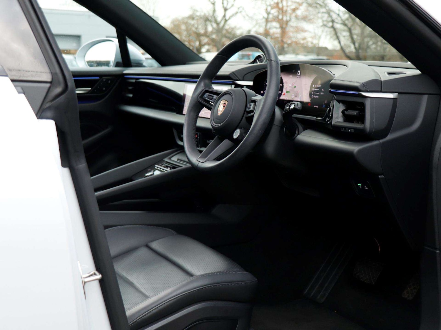 Used Porsche Macan 2025 for sale - 78187805: Photo 11