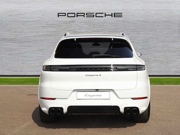 Used Porsche Cayenne 2025 for sale - 75496726: Photo