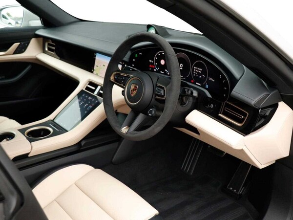 Used Porsche Taycan 2024 for sale - 73996360: Photo 10