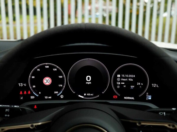 Used Porsche Taycan 2024 for sale - 73996360: Photo 13