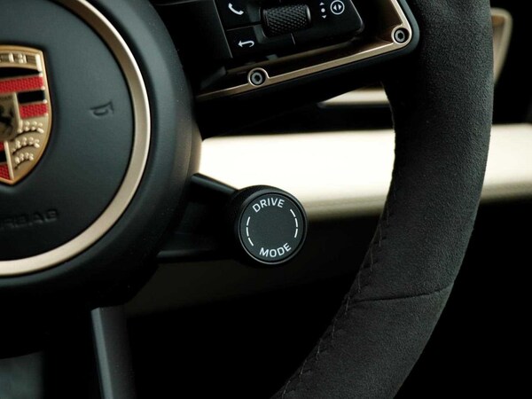 Used Porsche Taycan 2024 for sale - 73996360: Photo 23