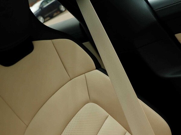 Used Porsche Taycan 2024 for sale - 73996360: Photo 27