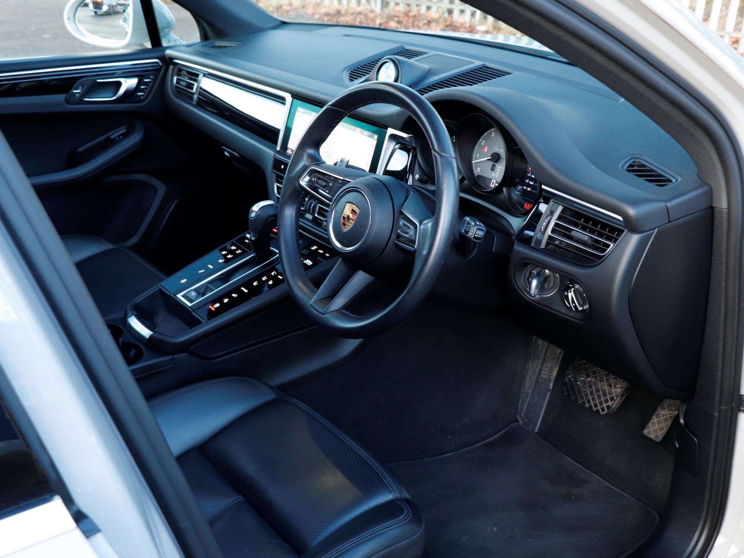 Used Porsche Macan 2021 for sale - 77032246: Photo 11