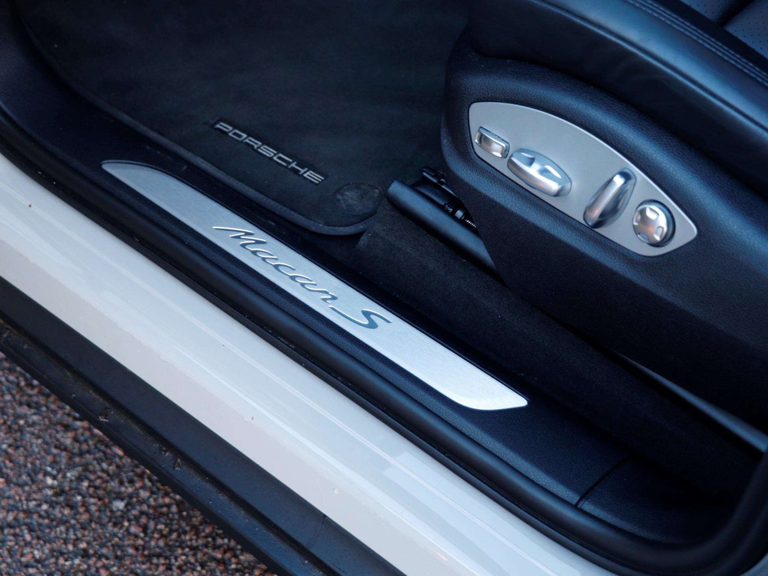 Used Porsche Macan 2021 for sale - 77032246: Photo 25