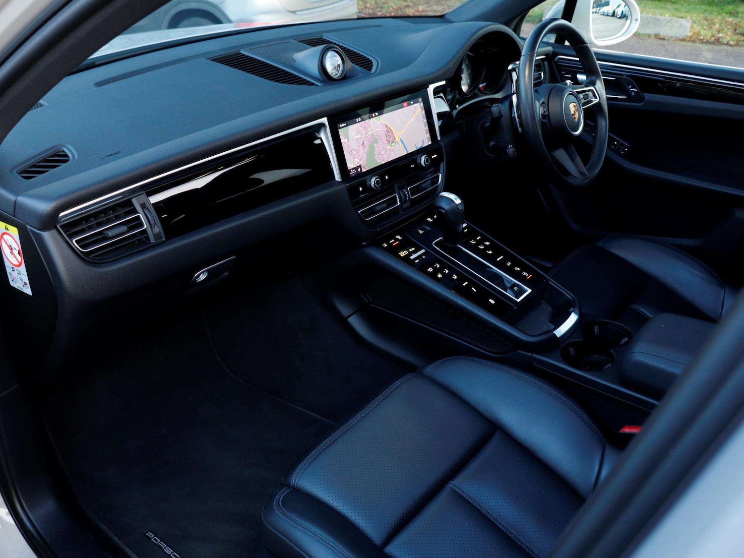 Used Porsche Macan 2021 for sale - 77032246: Photo 9