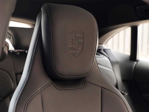 Used Porsche Taycan 2024 for sale - 73996431: Photo 24