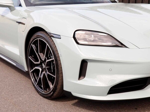 Used Porsche Taycan 2024 for sale - 73996431: Photo 33
