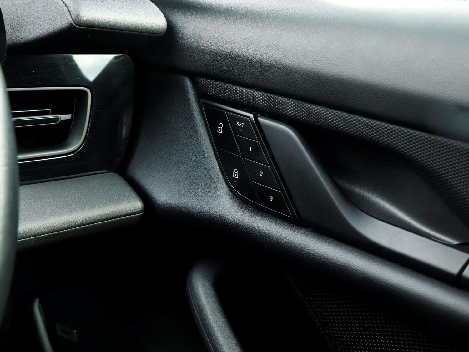 Used Porsche Taycan for sale - 78104281: Photo 21