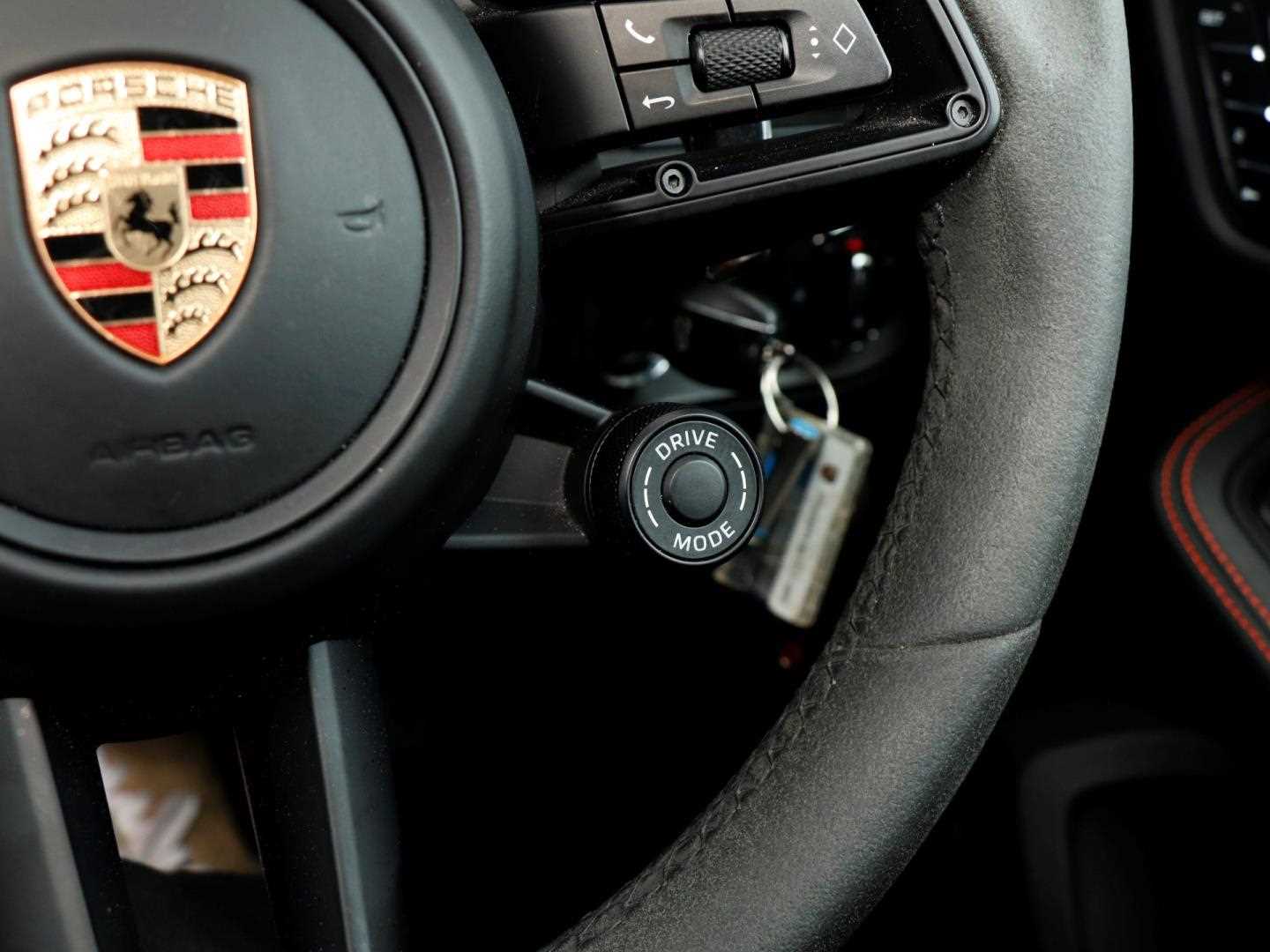 Used Porsche Macan 2023 for sale - 76575972: Photo 21