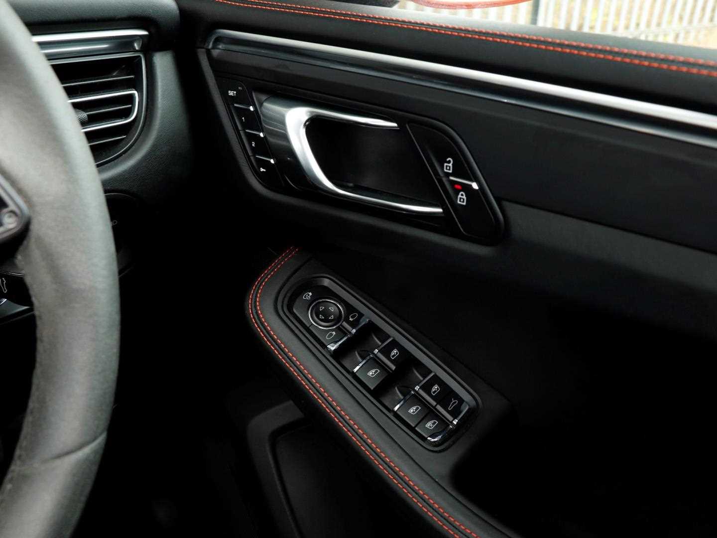 Used Porsche Macan 2023 for sale - 76575972: Photo 22