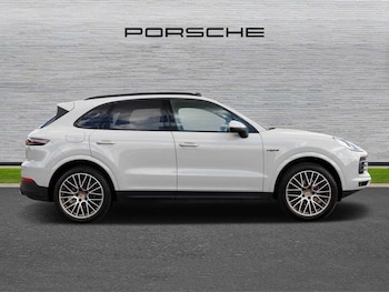 Used Porsche Cayenne 2023 for sale - 75405421: Photo
