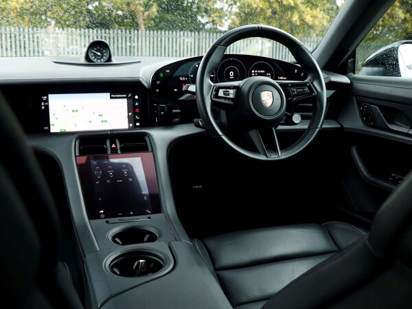 Used Porsche Taycan 2020 for sale - 76192033: Photo 12