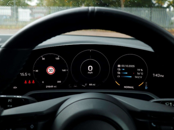 Used Porsche Taycan 2020 for sale - 76192033: Photo 13
