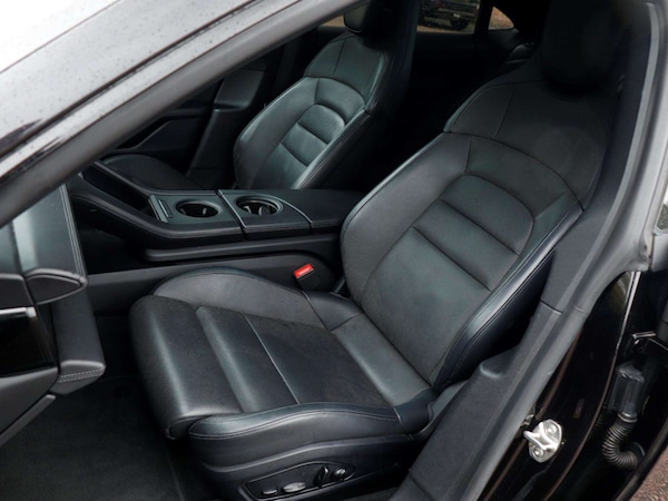 Used Porsche Taycan 2020 for sale - 76192033: Photo 24