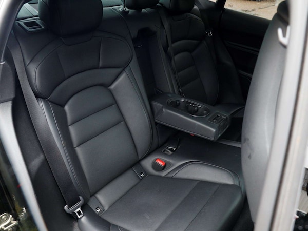 Used Porsche Taycan 2020 for sale - 76192033: Photo 25