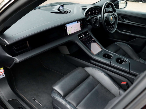Used Porsche Taycan 2020 for sale - 76192033: Photo 9