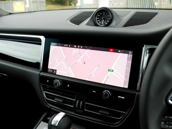 Used Porsche Macan 2025 for sale - 75555337: Photo 15