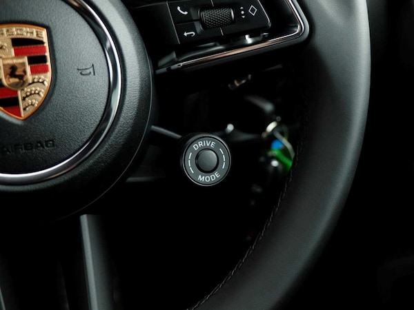Used Porsche Macan 2025 for sale - 75555337: Photo 22