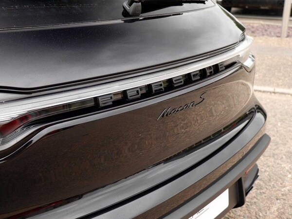 Used Porsche Macan 2025 for sale - 75555337: Photo 30