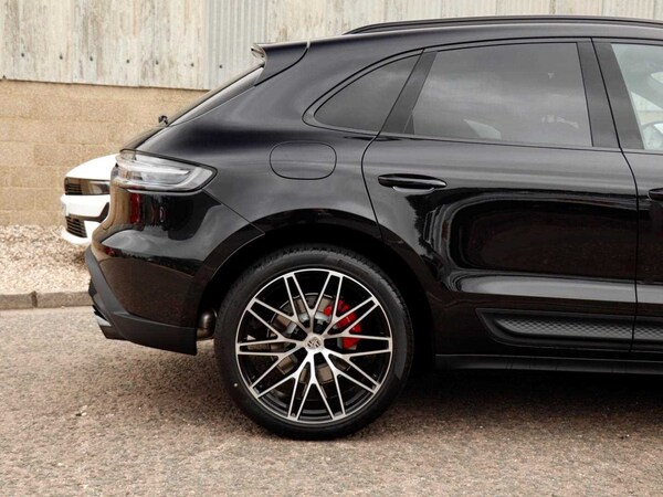 Used Porsche Macan 2025 for sale - 75555337: Photo 31