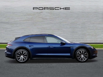 Used Porsche Taycan 2025 for sale - 78707127: Photo