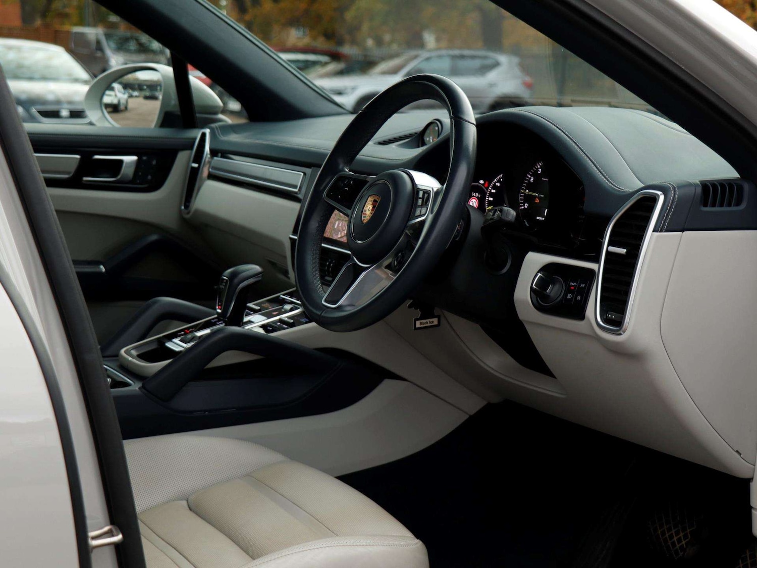 Used Porsche Cayenne 2022 for sale - 76475811: Photo 11