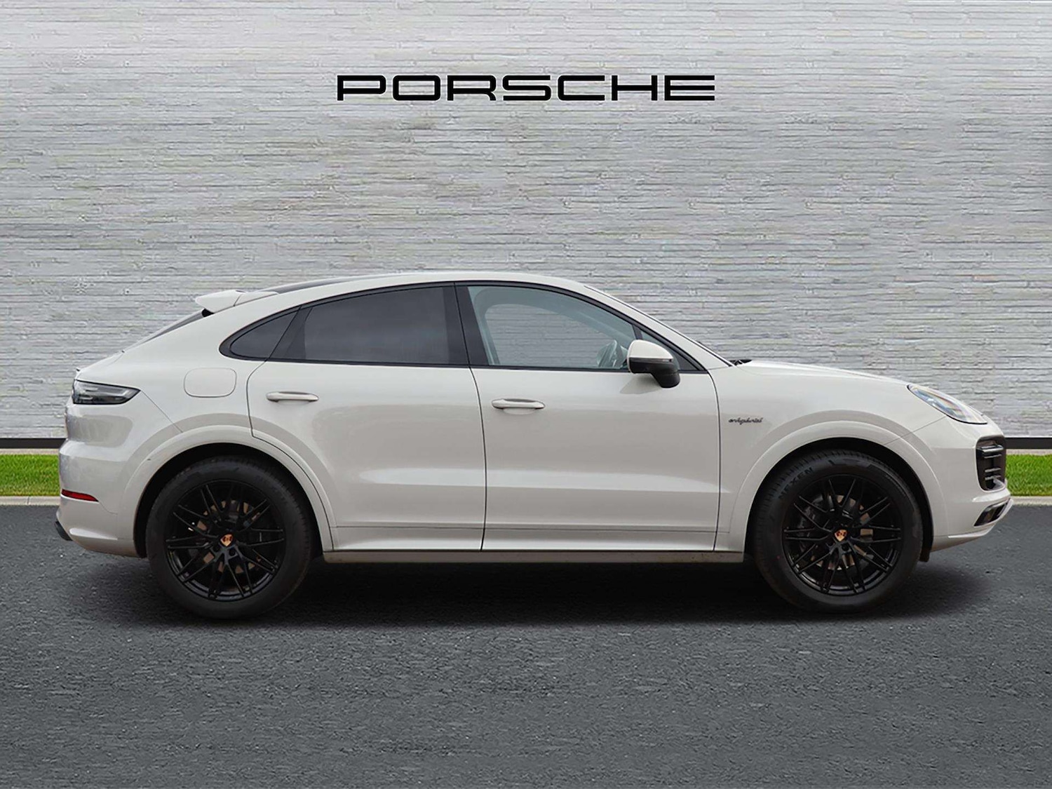 Used Porsche Cayenne 2022 for sale - 76475811: Photo 2