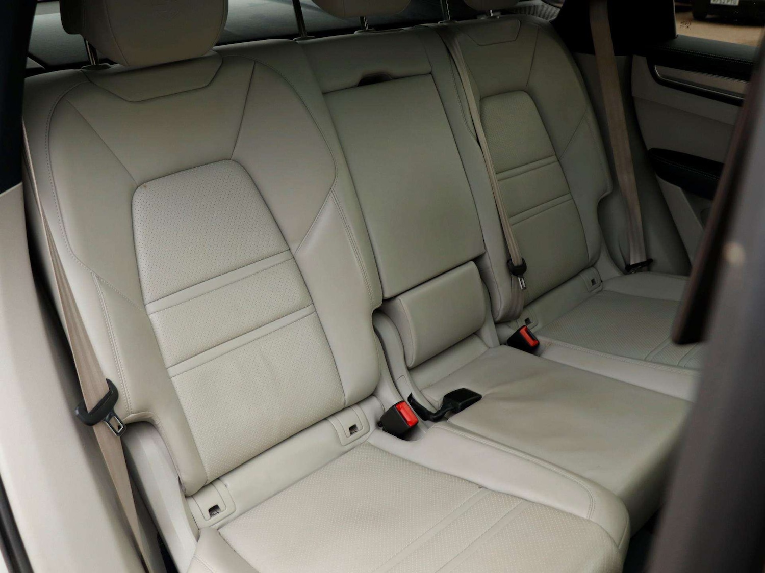 Used Porsche Cayenne 2022 for sale - 76475811: Photo 27