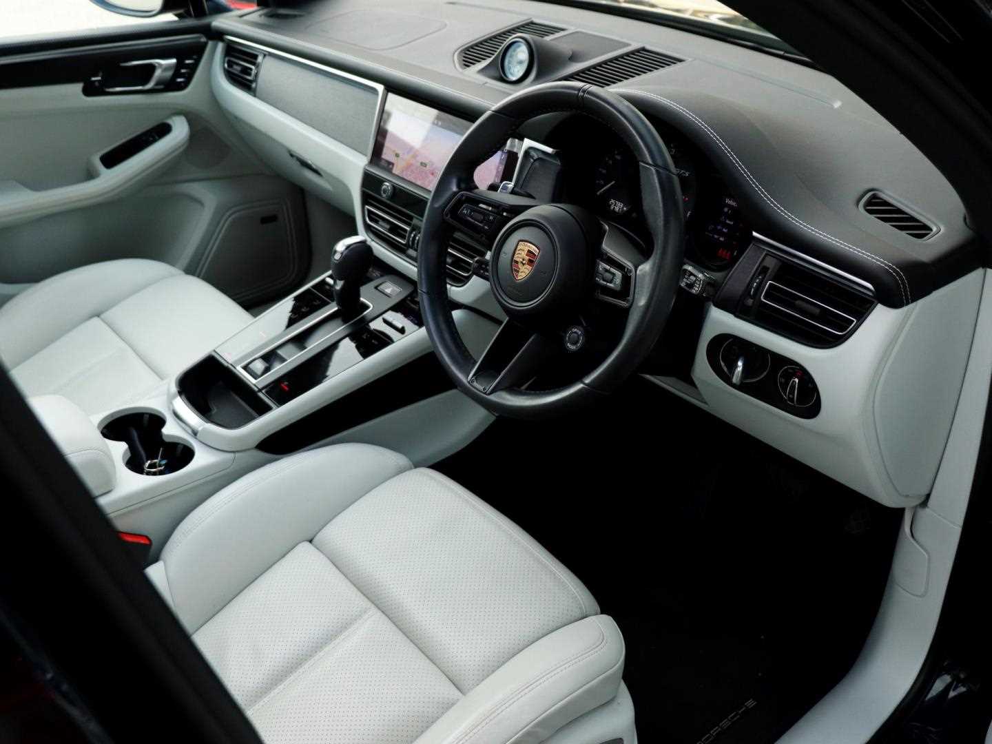 Used Porsche Macan 2022 for sale - 76523971: Photo 10